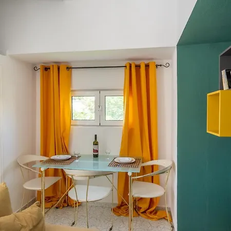 Daire Islanders Yard Apartments *