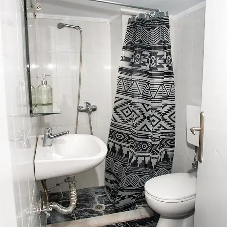 Islanders Yard Apartments Rhodes City