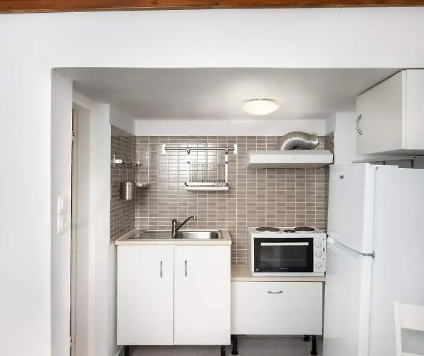 Gitonia - Islander's Collection *